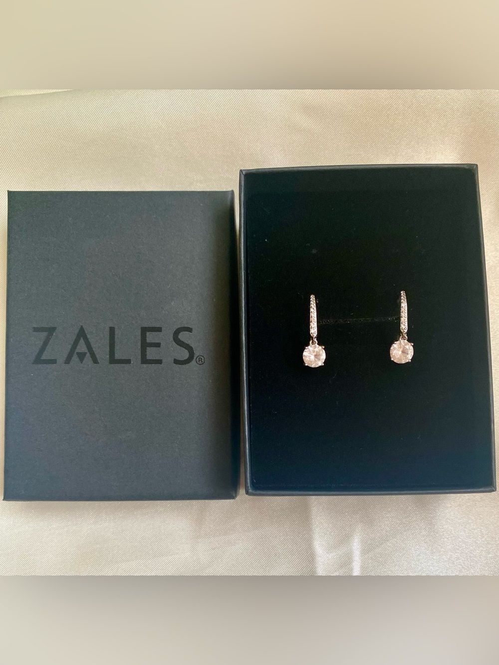 Zales White Lab-Created Sapphire Drop Earrings in Sterling Silver - NWOT - Picture 2 of 3
